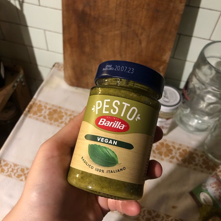 photo of Barilla Pesto Basilico Vegan shared by @quiett on  28 Mar 2023 - review