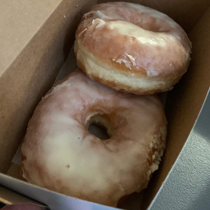 photo of Bloomer's Glazed Donut shared by @nowmakeitvegan on  21 Feb 2023 - review