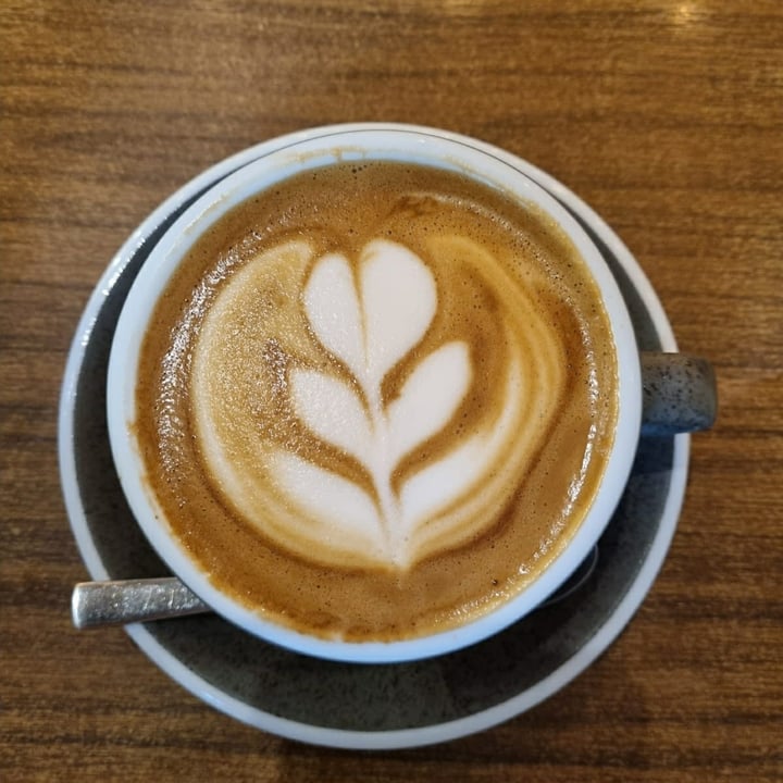 photo of Oberstrasse coffee white with oat milk shared by @ppyenlin on  26 Mar 2023 - review