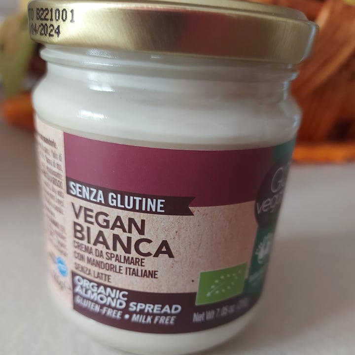 photo of GO vegan! Crema bianca vegana shared by @benaria on  01 May 2023 - review