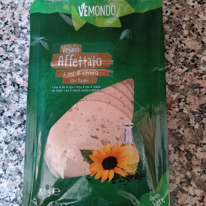 photo of Vemondo Vegan Affettato A Mo’ di Salsiccia Con Funghi shared by @cottoncandy on  23 May 2023 - review