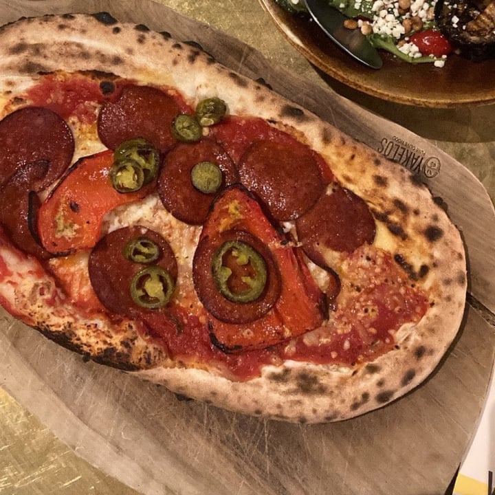 photo of Vegitalian pepperoni pizza shared by @david- on  07 Jan 2023 - review