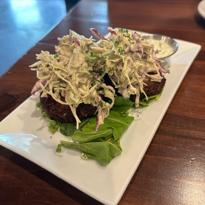 photo of O’cado Restaurant O’crab cakes shared by @merylg4v on  28 May 2023 - review