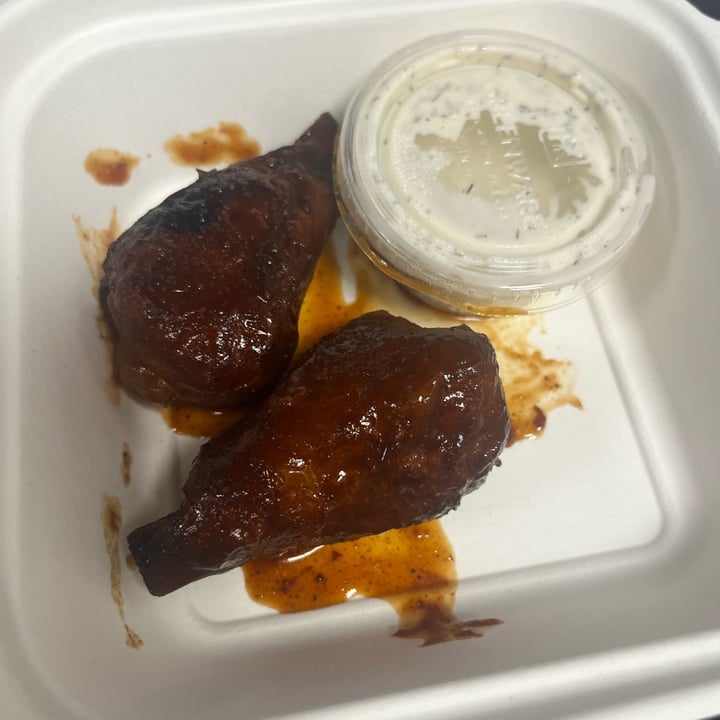 photo of Plantology Vegan Buffalo Wings shared by @randombitsofwow on  09 Jan 2023 - review