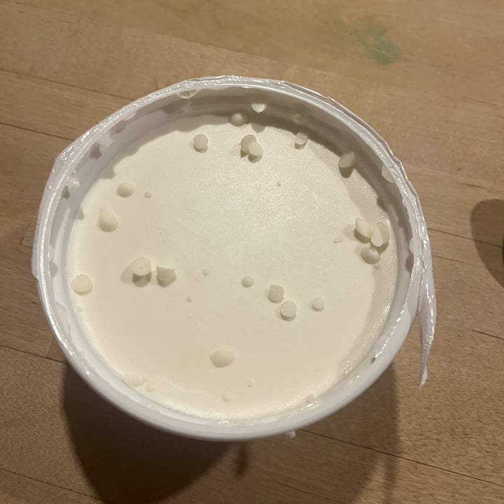 photo of Trader Joe's Vegan Sour Cream Alternative shared by @vegancheese on  31 Jan 2023 - review