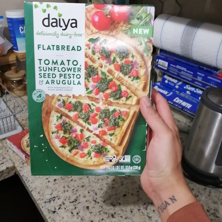 photo of Daiya flat bread shared by @esavignon on  29 Jan 2023 - review