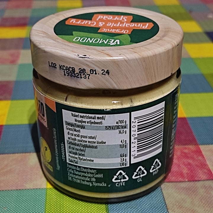 photo of Vemondo Organic Pineapple & Curry Spread shared by @ginlemon on  28 Jan 2023 - review