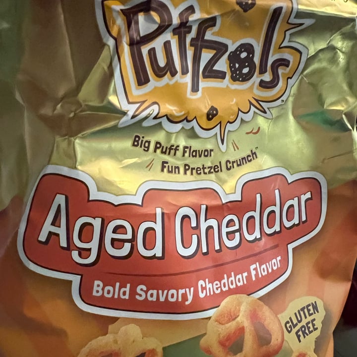 photo of UNIQUE snacks puffzels aged cheddar shared by @allycat38 on  08 Jun 2023 - review
