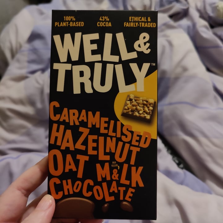 photo of Well & Truly Caramelized Hazelnut Oat M&lk Chocolate shared by @plumesworld on  26 Dec 2022 - review