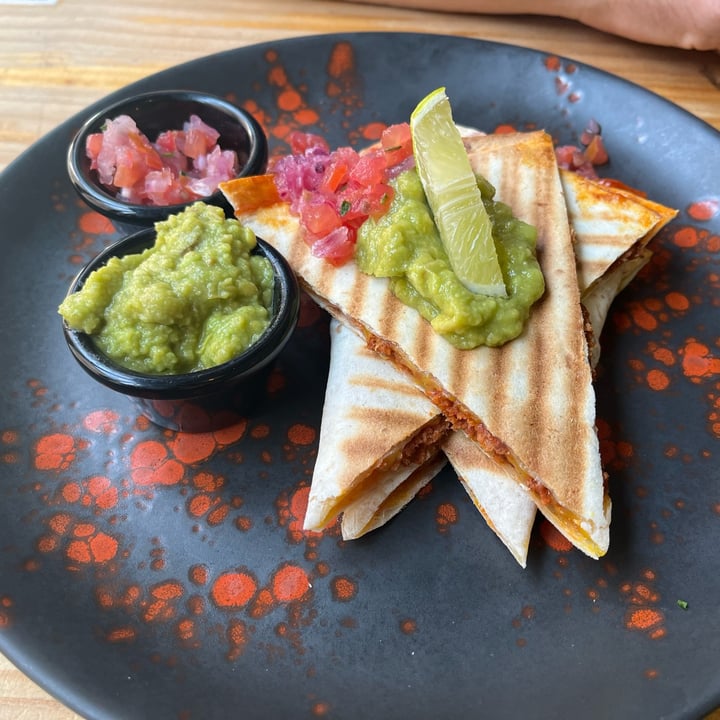 photo of Frutas Prohibidas Quesadillas de chorizo shared by @irenevegan on  30 Jan 2023 - review