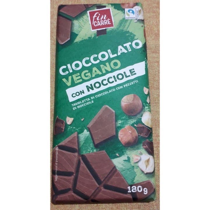 photo of Fin Carré Cioccolato vegano con nocciole shared by @luciadabramo on  27 Feb 2023 - review