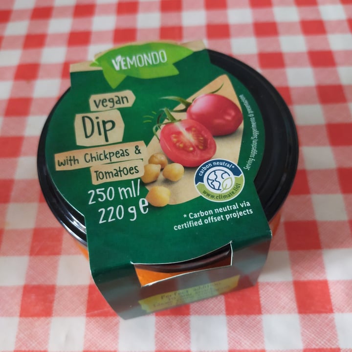 photo of Vemondo Vegan dip with Chickpeas and Tomatoes shared by @casamattonella on  05 Jan 2023 - review