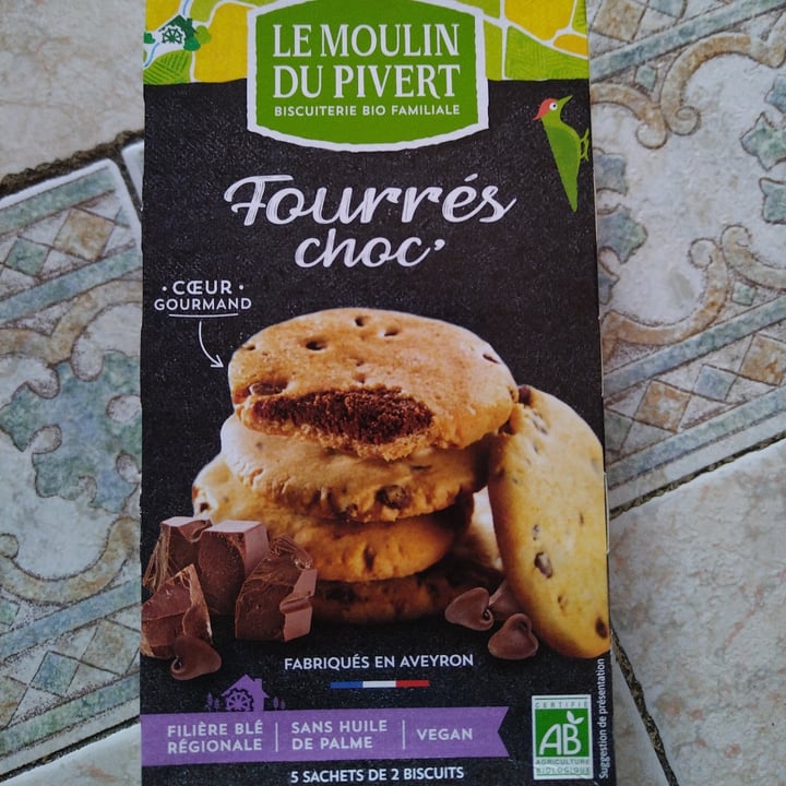 photo of Le Moulin Du Pivert Biscotti ripieni al cioccolato - Fourrés Choc' shared by @vick16 on  07 May 2023 - review