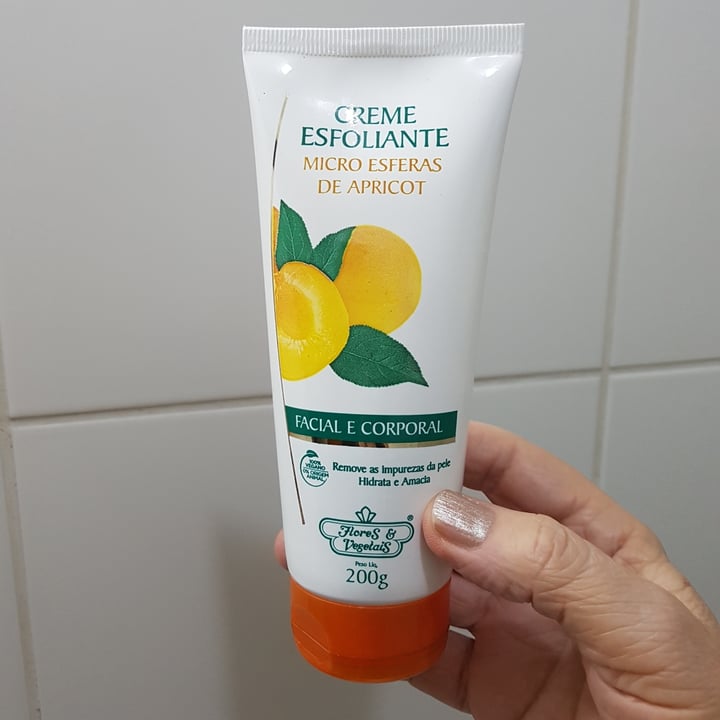 photo of Flores & Vegetais creme esfoliante Micro Esferas De Apricot shared by @mary-zimm on  22 Mar 2023 - review