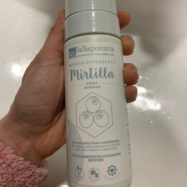 photo of La Saponaria Mousse detergente Mirtilla shared by @chiaracarbone on  03 Apr 2023 - review
