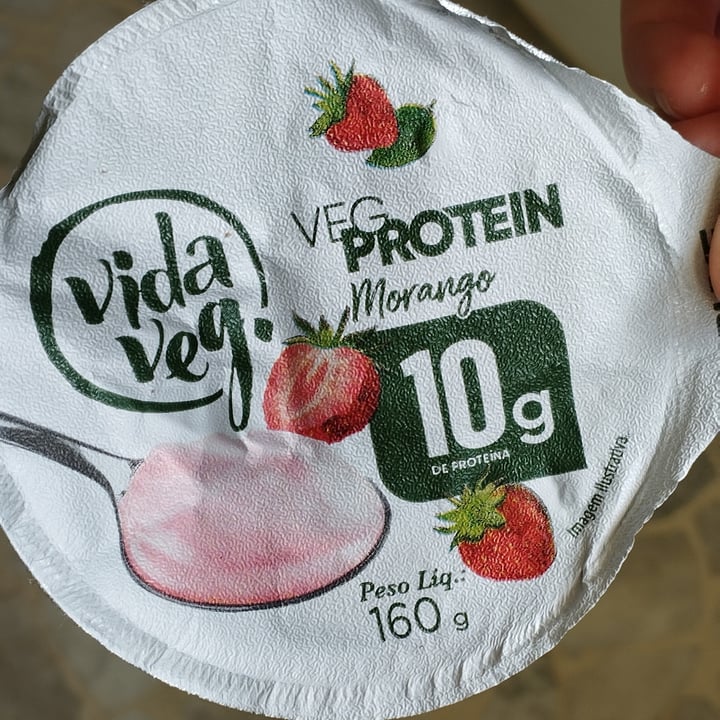 photo of Vida Veg Iogurte Grego Proteina de Morango shared by @lelelarcher on  30 May 2023 - review