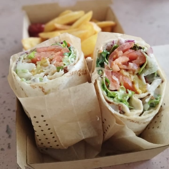 photo of Swing Kitchen wrap nuggets shared by @sarahcaraman on  11 Jan 2023 - review