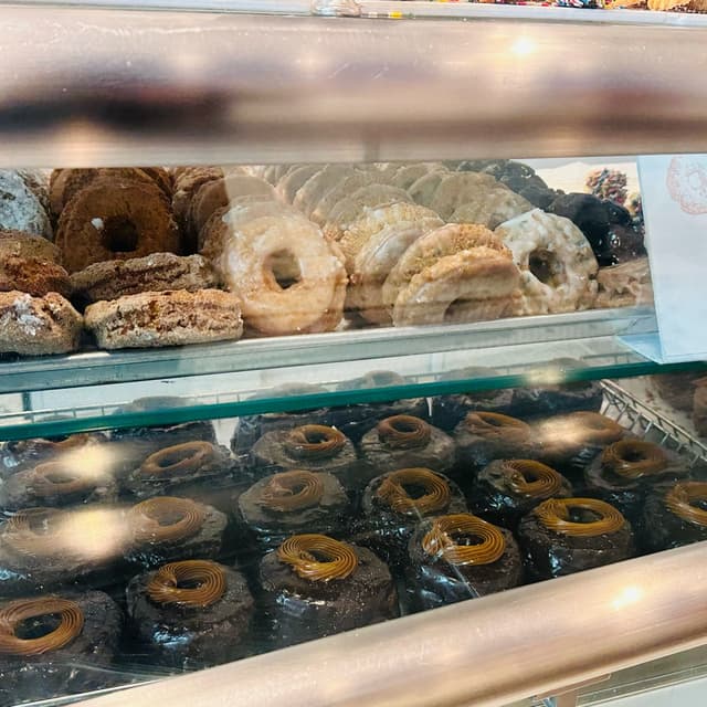 Photo of the dish “Vegan Cinnamon Donut”