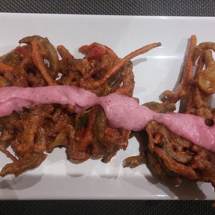 photo of Bambú Pakoras Con Salsa Tzatziki De Beterraba shared by @antiaac- on  04 Feb 2023 - review