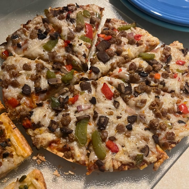 photo of Daiya Pizza supreme shared by @ameriamber on  14 Aug 2023 - review