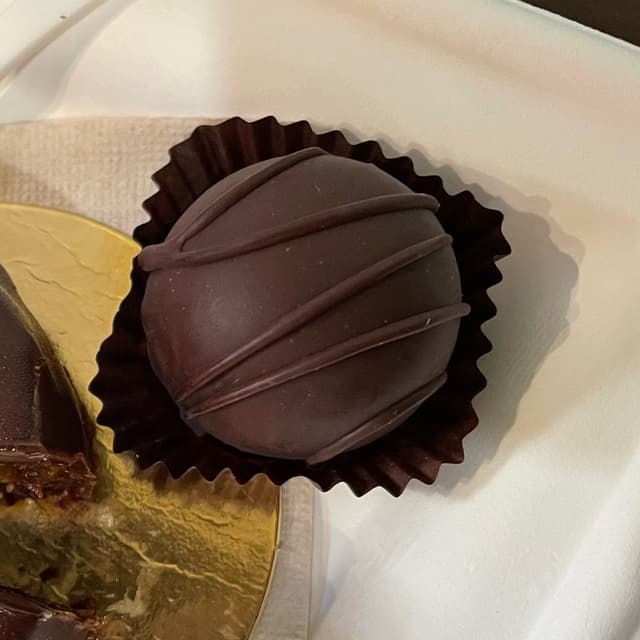 Photo of the dish “Praline Con Cuore Cremoso Agli Arachidi”