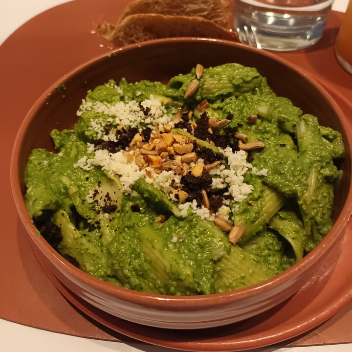 photo of Chica | Café Cocina y Cócteles Pastas Con Pesto De Albahaca Y Acelga shared by @avrosario on  24 Jul 2023 - review