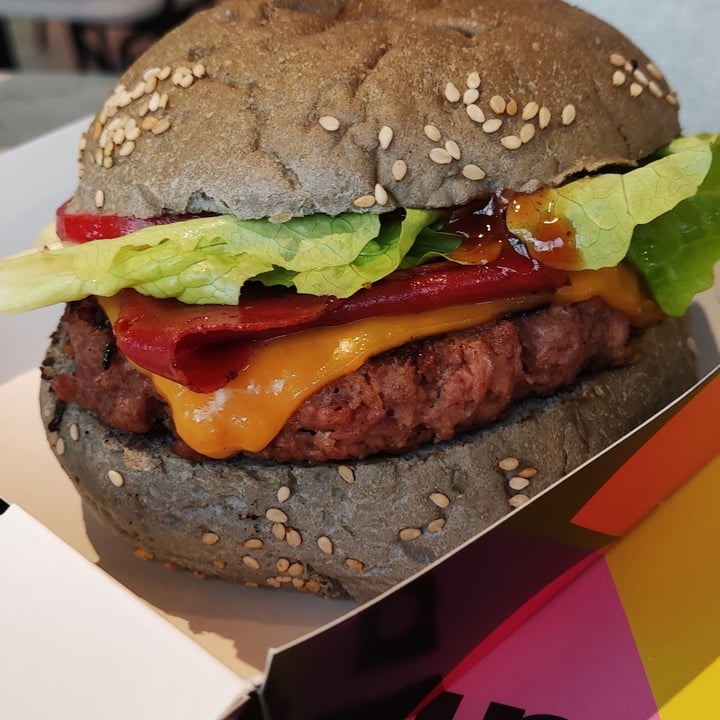 photo of Impact Food Smoked Burger Redefine shared by @assia on  15 Jan 2023 - review
