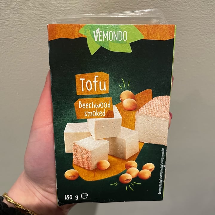 photo of Vemondo Beechwood Smoked Tofu shared by @appleappleamanda on  20 Jan 2023 - review