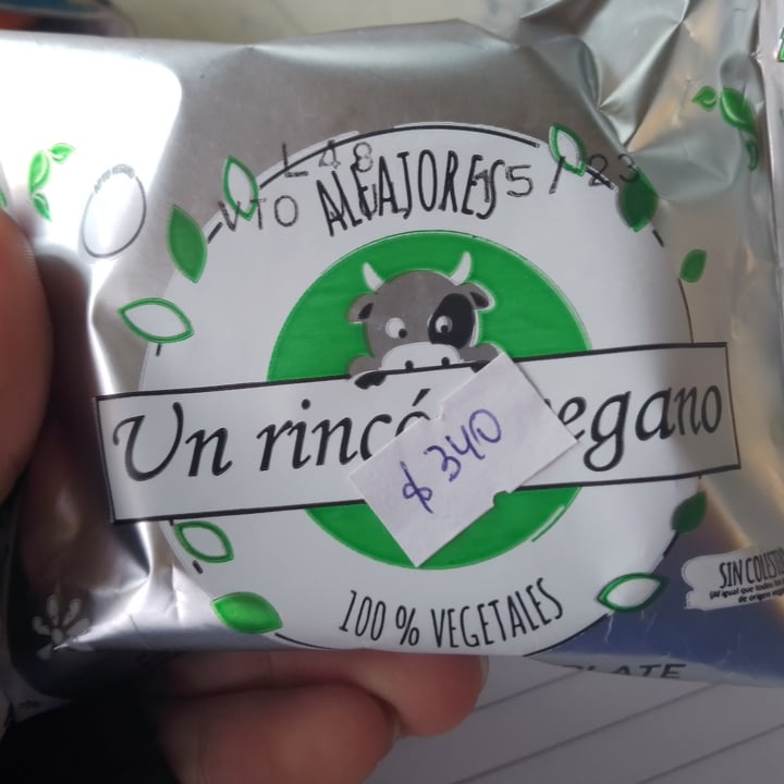 photo of Un Rincón Vegano Alfajor Black Chocolate shared by @vitiz on  26 Jun 2023 - review