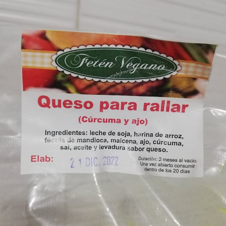 photo of Fetén vegano Queso para rallar sabor Cúrcuma y Ajo shared by @agostinamarconi on  13 Jan 2023 - review