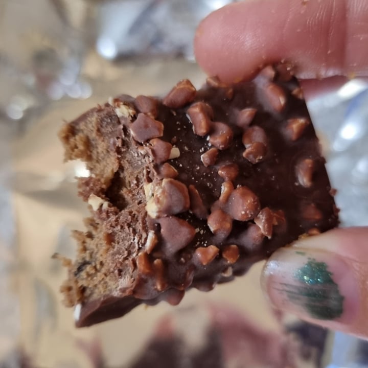 photo of Barebells Vegan Hazelnut&nougat protein bar shared by @carineandhulda on  14 May 2023 - review