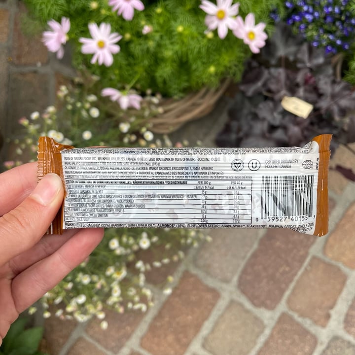 photo of Taste of Nature Almond bar shared by @claudiad on  26 Jul 2023 - review