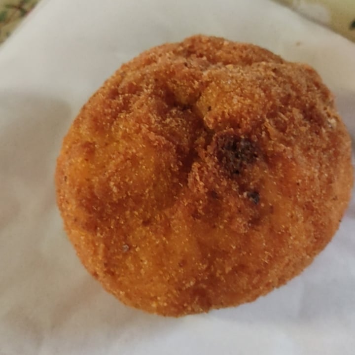 photo of Bar Dolcezza di Cuscunà Temistocle Arancino al pistacchio shared by @marydrago3 on  02 Jun 2023 - review
