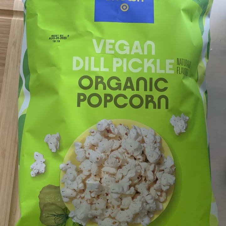photo of Tabitha Brown vegan dill pickle popcorn shared by @maddy-6 on  03 Feb 2023 - review