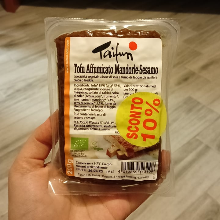 photo of Taifun Tofu affumicato mandorle sesamo shared by @mibuttogiulia on  18 Apr 2023 - review