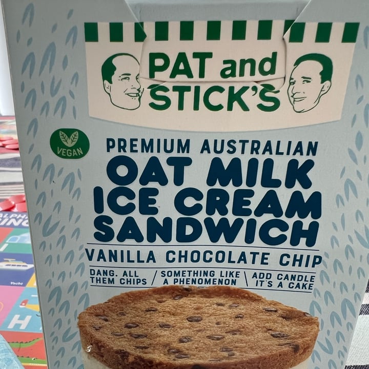 photo of The Pat and Stick Homemade Co. Vegan Vanilla Chocolate Chip Ice Cream Sandwich  shared by @jucaixeta on  07 Feb 2023 - review