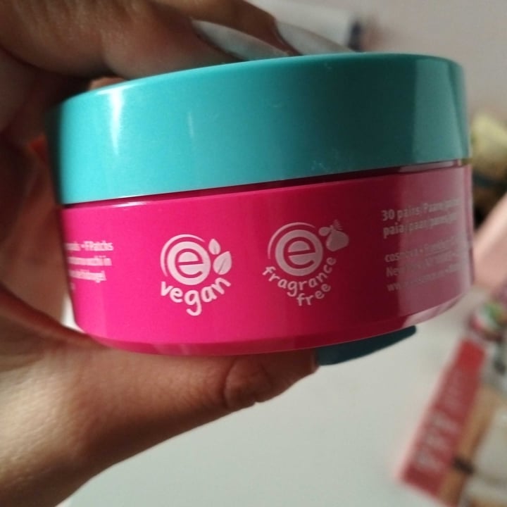 photo of Essence  hidro gel eye patches shared by @bunnyeco on  04 Aug 2023 - review