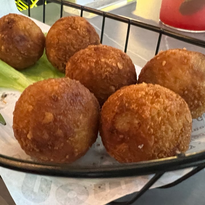 photo of nomVnom Cafe Goro Balls shared by @biapol on  02 Jun 2023 - review