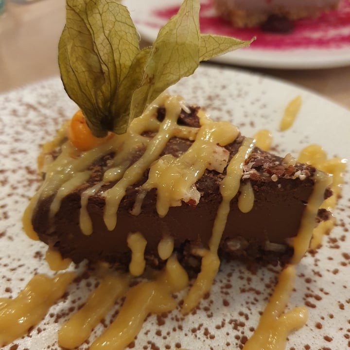 photo of Stem + Glory London Avocado, chocolate and hazelnut torte shared by @limespickmeup on  12 Feb 2023 - review