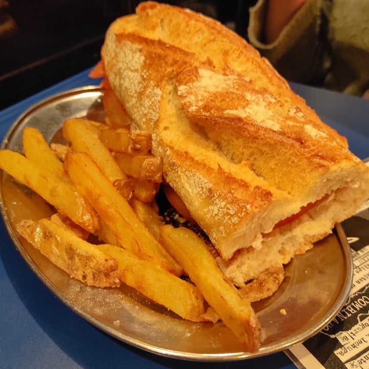 photo of B13 bar Bocadillo de Bacon shared by @sergiowright on  07 Apr 2023 - review