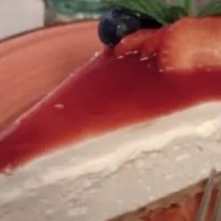 photo of Pizzeria Controvento cheesecake frutti di bosco shared by @silvia89 on  01 Aug 2023 - review