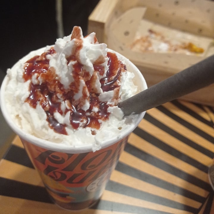 photo of Flower Burger Flower Milkshake Fragola shared by @spanish-girl-inmilan on  08 Feb 2023 - review