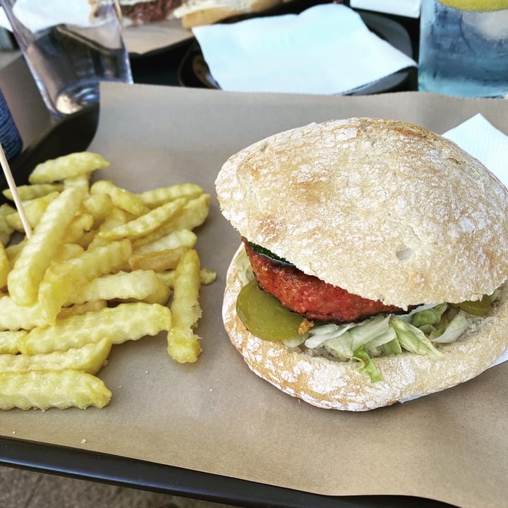 photo of Entrepans Hamburguesa Vegana shared by @cosasdenat on  02 Jul 2023 - review