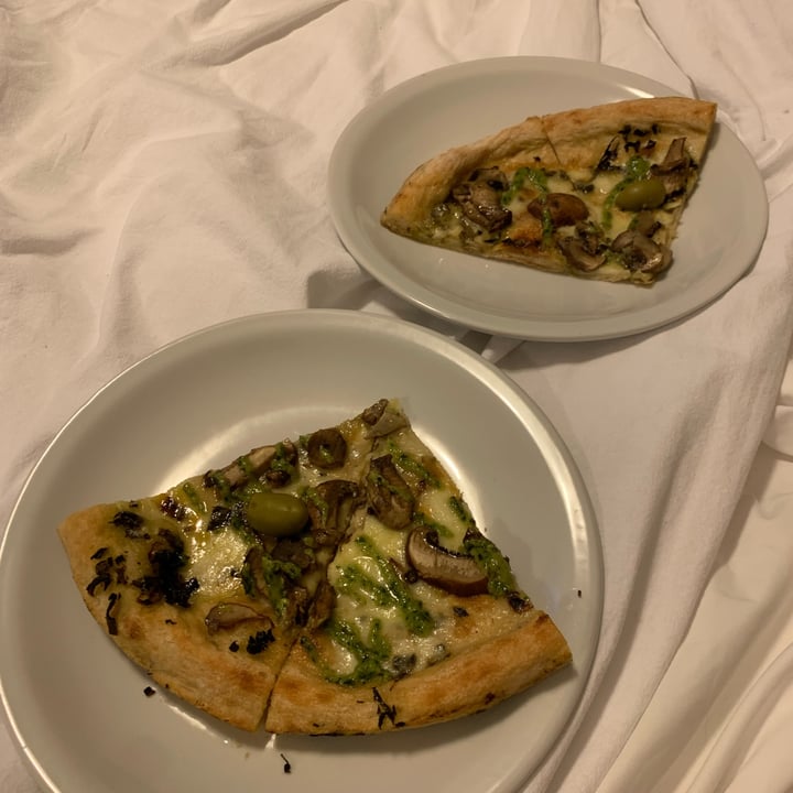 photo of Luigi's Pizza De Champignones shared by @santidg on  20 Mar 2023 - review