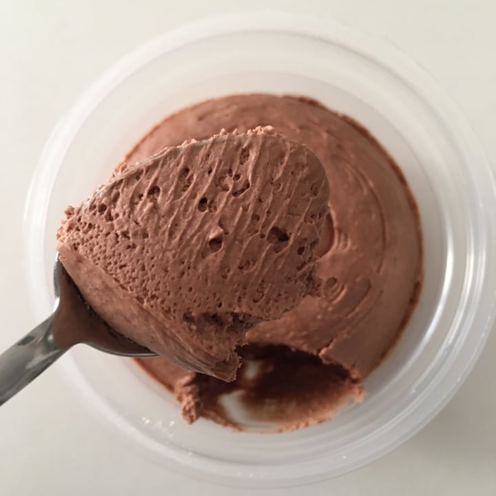 photo of Vemondo vegan chocolate mousse shared by @ddg on  01 Feb 2023 - review