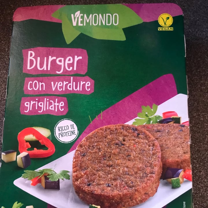 photo of Vemondo 2 Burger Con Verdure Grigliate shared by @frazazie on  28 Jan 2023 - review