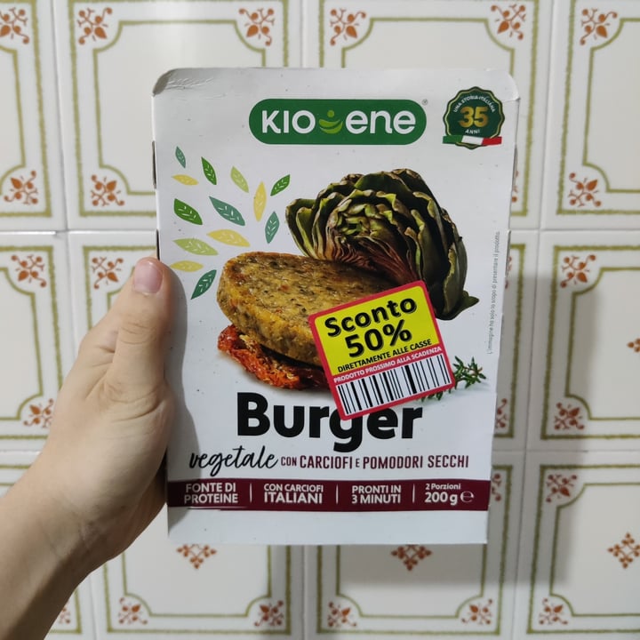 photo of Kioene Burger ai carciofi e pomodori secchi shared by @croissantdeluune on  01 Jul 2023 - review