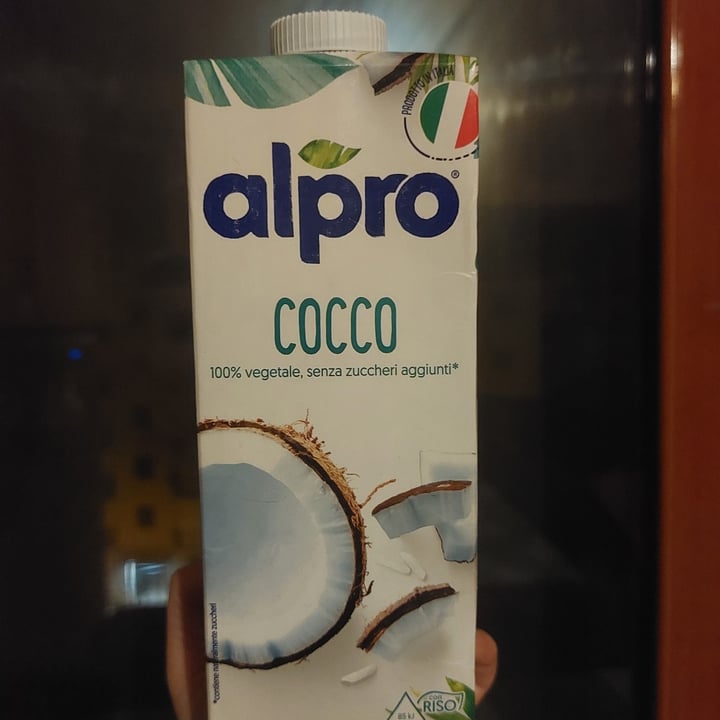 photo of Alpro Bevanda Al Cocco Senza Zuccheri shared by @luvgreen on  17 Mar 2023 - review