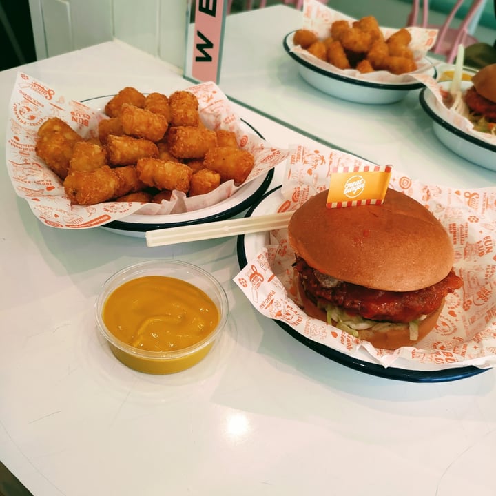 photo of Neat Burger Crispy Chick'n Sandwich shared by @stevenneoh on  21 Apr 2023 - review
