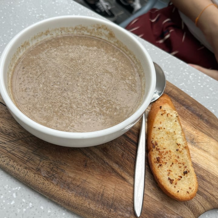 photo of Privé Jewel Changi Airport Forest Mushroom Soup shared by @soy-orbison on  02 Feb 2023 - review